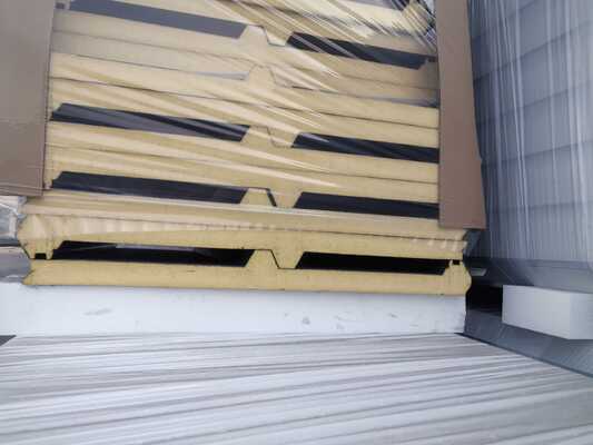 Qualité  Fire Resistance Class B1 PIR Roof Panels with Customizable Length Up To 11960 Meters and Thermal Conductivity ≤0.02W/m·K usine