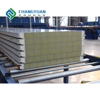 Panneaux de mur isolés par polyuréthane ignifuge du panneau de mur de sandwich à unité centrale 50mm