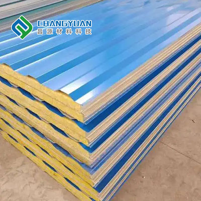 Les panneaux &quot;sandwich&quot; d'isolation de SMP PVF serrent la largeur de la feuille 1000mm-1500mm de toiture