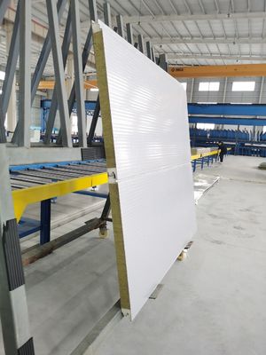 Parement en panneau en PU léger et imperméable pour des performances de construction durables