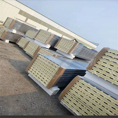 Panneau de toiture en PU personnalisable pour les bâtiments durables et ignifuges