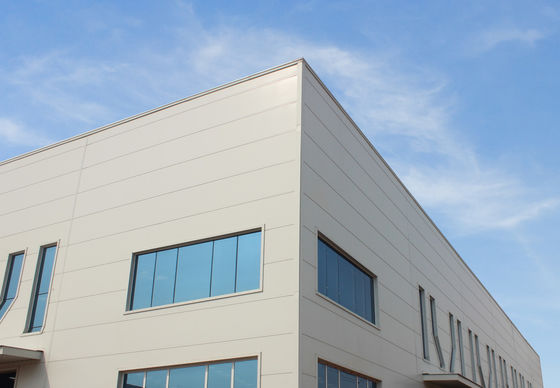 Panneau sandwich en PU à haute résistance avec étanchéité/étanchéité et isolation thermique pour les toits et la construction