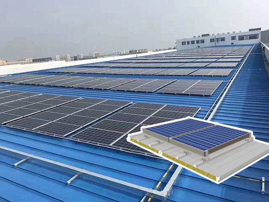 Panneau de toiture photovoltaïque à base de laine de roche en PU/laine de verre en PU avec une largeur de 1000 mm et un design personnalisable