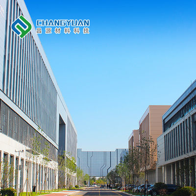 Panneau sandwich en laine de roche essentiel pour façade d'immeuble de bureaux pour une isolation supérieure