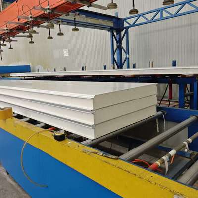 Chambre froide et panneau sandwich PU et panneau sandwich PIR personnalisable pour chambres froides avec résistance à l'humidité et isolation phonique