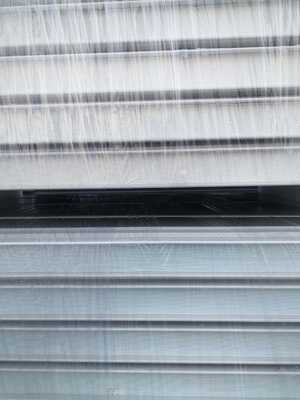 Panneau sandwich en polyuréthane avec conductivité thermique ≤ 0,020 W/m*K, indice de résistance au feu B et épaisseur personnalisable 50-200 mm