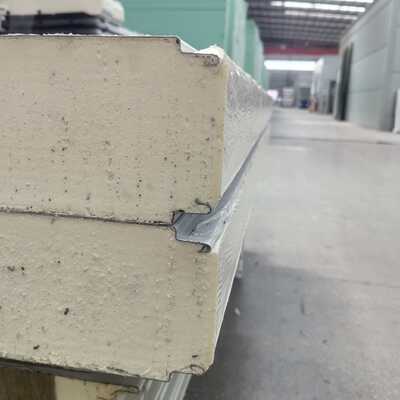 Panneaux de toiture PIR résistants à la corrosion avec une longue durée de vie et une conductivité thermique ≤ 0,02 W/m*K